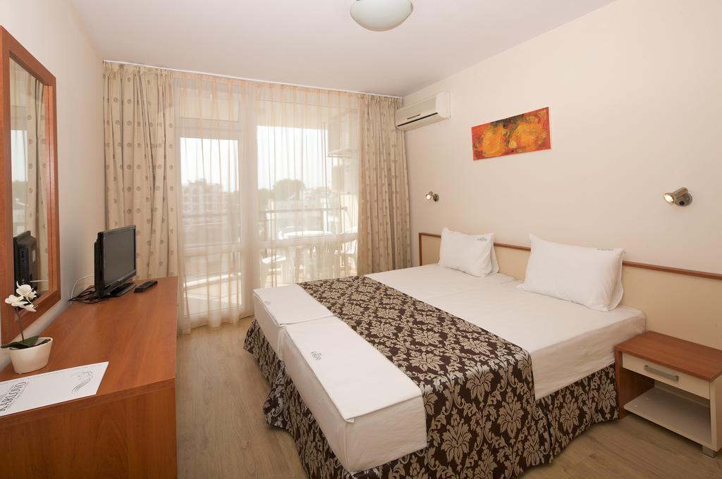 Karlovo Hotel Slântsjev Brjag Eksteriør bilde