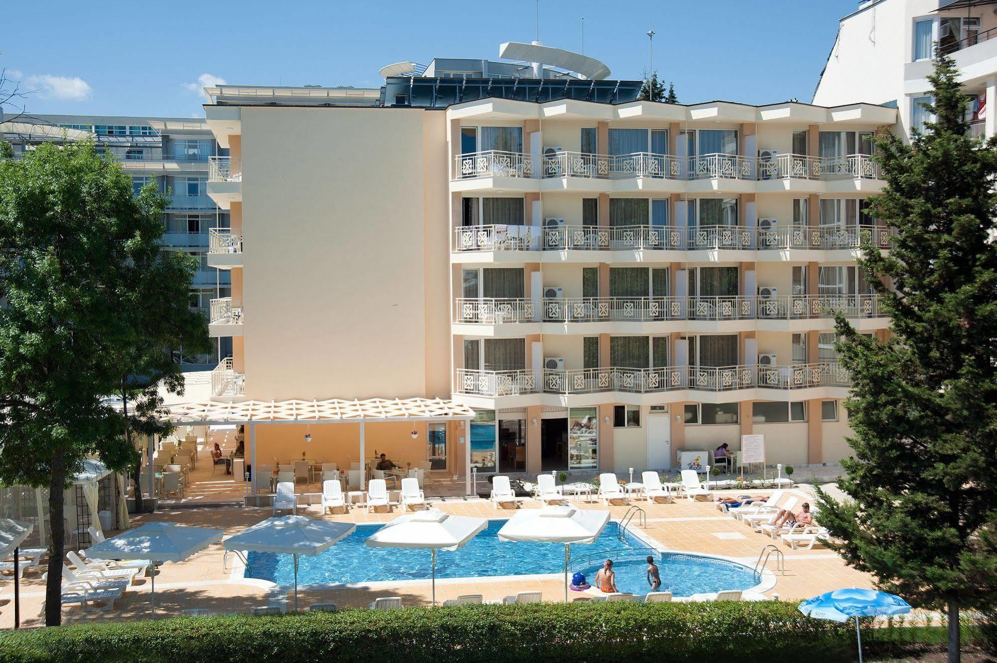 Karlovo Hotel Slântsjev Brjag Eksteriør bilde