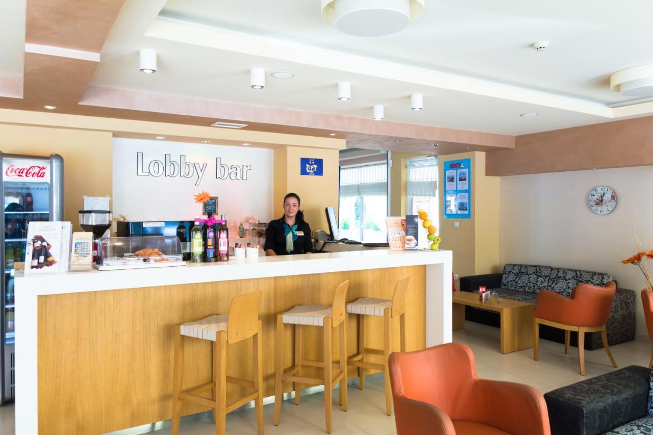 Karlovo Hotel Slântsjev Brjag Eksteriør bilde